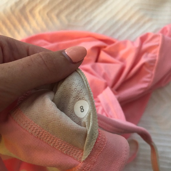 Barely worn, Lulu lemon tank top. Size 8 - Picture 4 of 5